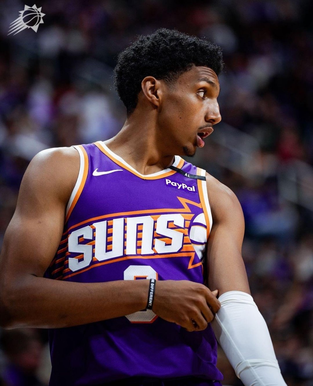 剔除垃圾时间后，瑞安·邓恩的进攻篮板率达到8.3%——在前锋位置上，优于94%的