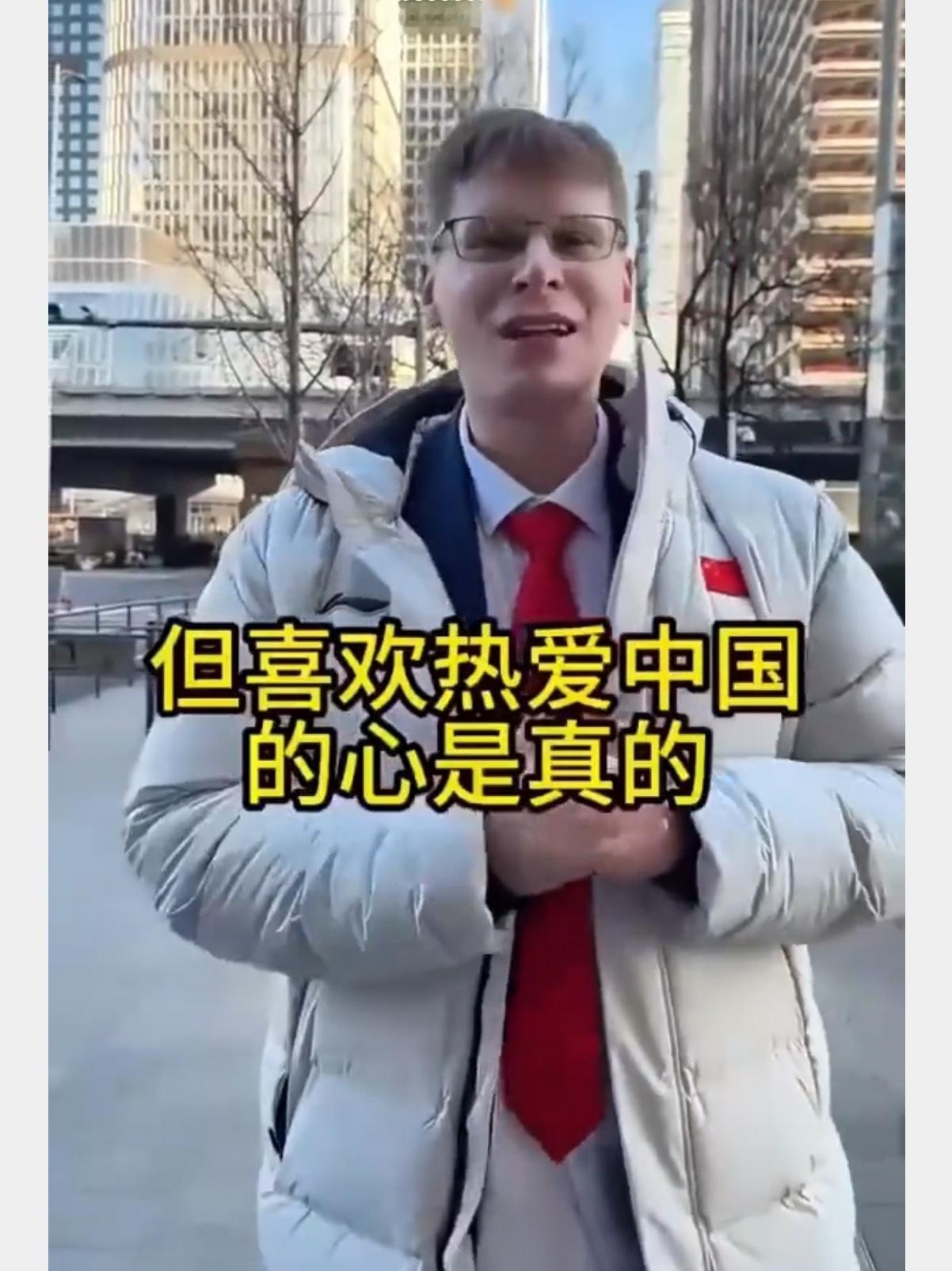 格局拉满！外国留学生硬核回怼韩国学生，一句话让对方瞬间破防
 
韩国学生拿出手机