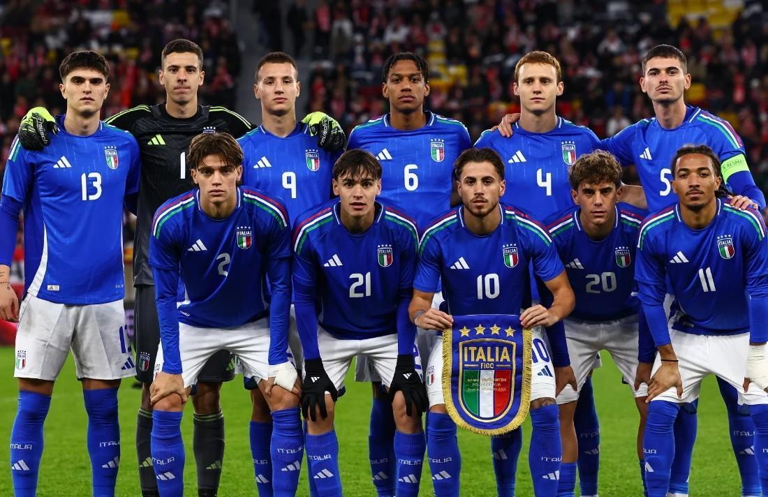 🇮🇹
U21连波兰也踢不过了
可以理解
意乙+意甲替补凭什么踢过人家