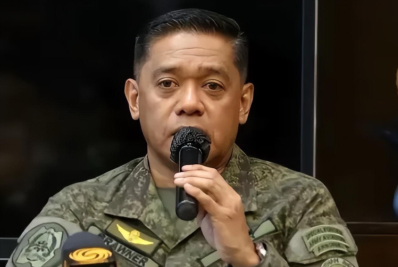 5月14日，菲律宾武装部队总参谋长布劳纳突然召开记者会，当着所有媒体的面，斩钉截