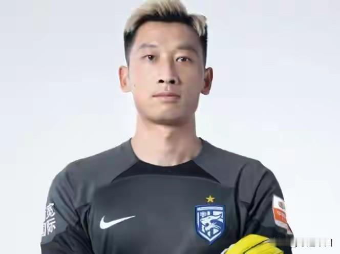 2001年10月22日，国家体彩中心在北京举办足球彩票首发仪式，那可是官方认证的