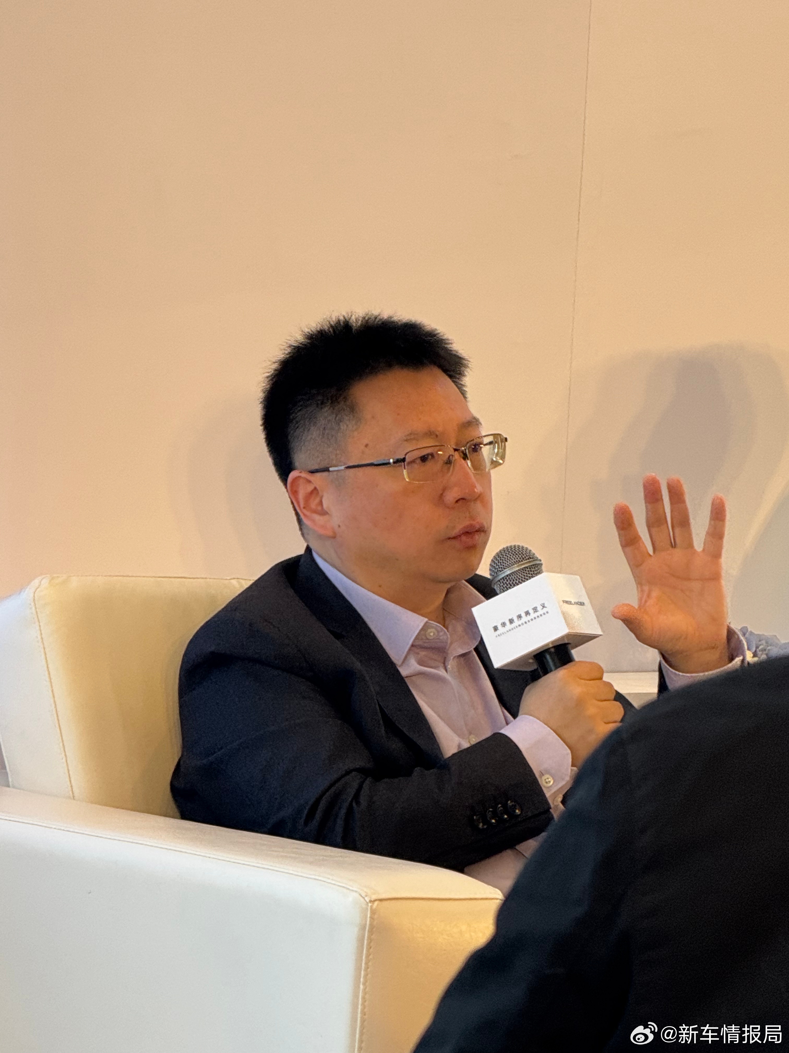 FREELANDER神行者前两款车都是大车新车情报局在媒体群访上，FREELAN