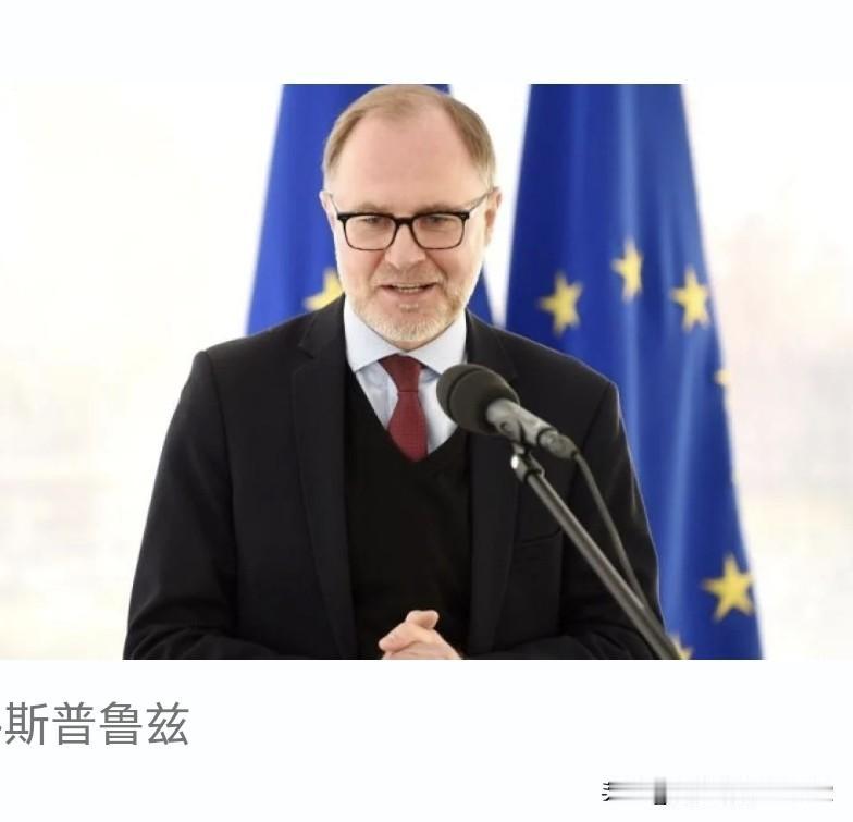 拉脱维亚国防部长因油库遭无人机袭击而引咎辞职


拉脱维亚国防部长斯普鲁兹宣布辞