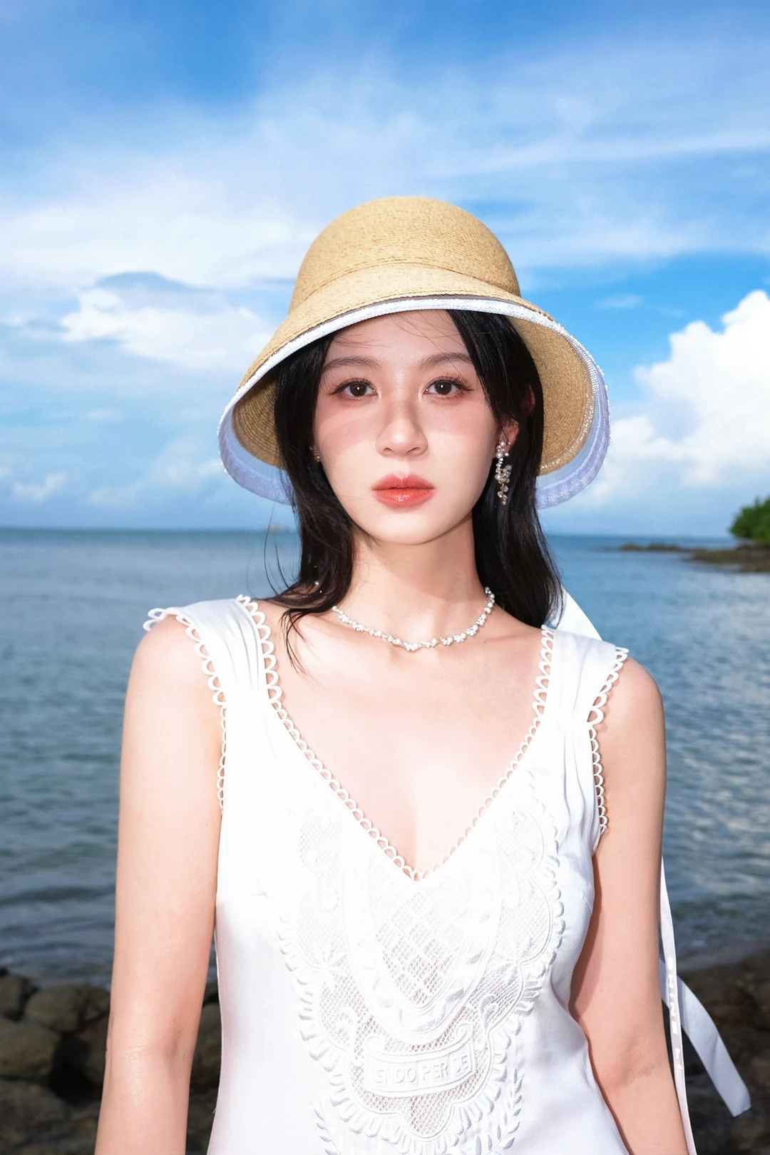 夏日白裙纪事