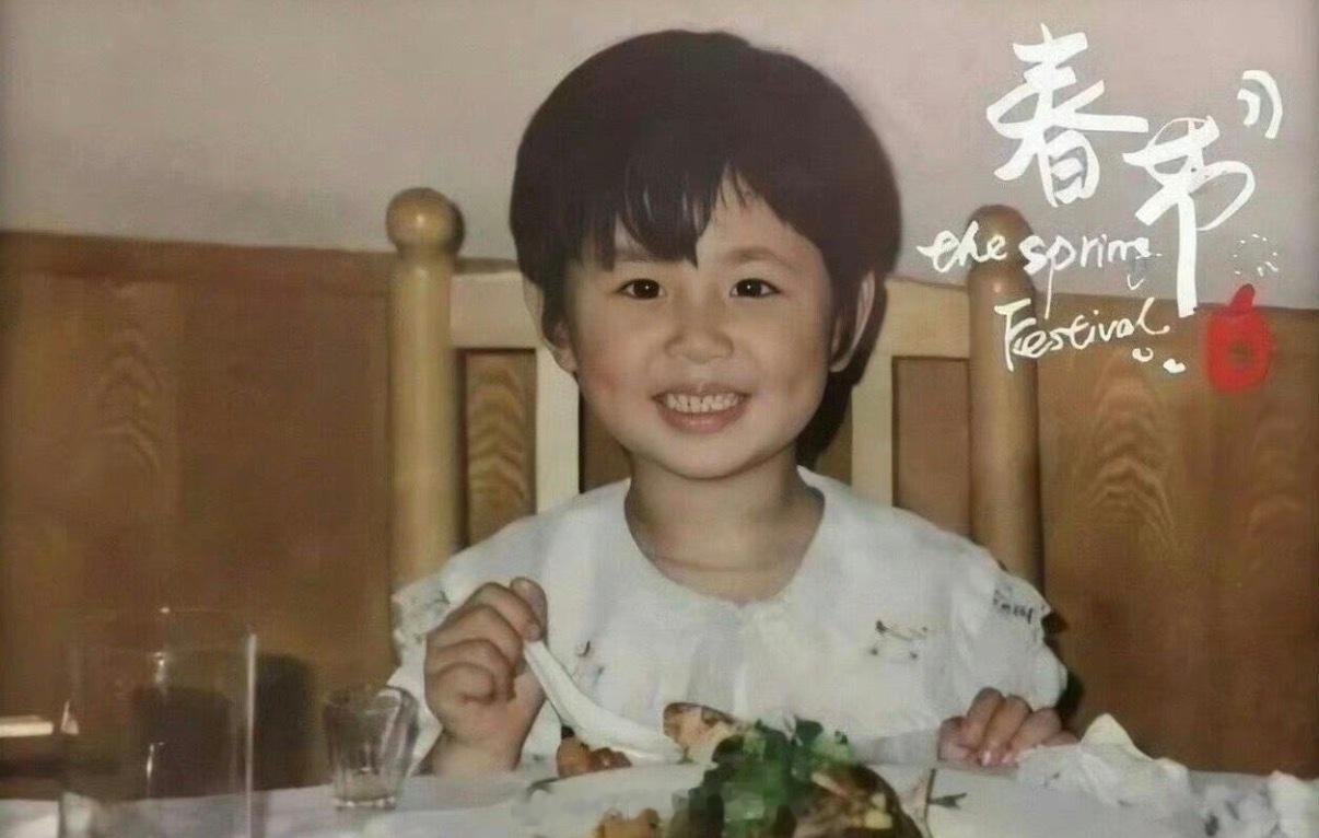 杨紫被质疑未使用原名 杨紫幼时名叫杨旎奥，藏着父辈申奥的期许；长大后手握巴黎奥运