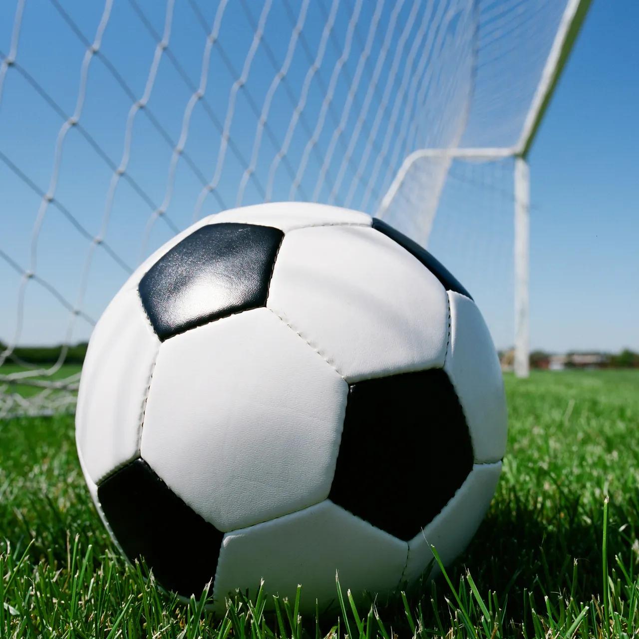 乒乓球，足球⚽️
篮球🏀，足球⚽️

游泳🏊，足球⚽️

跳水🤿，足球⚽️