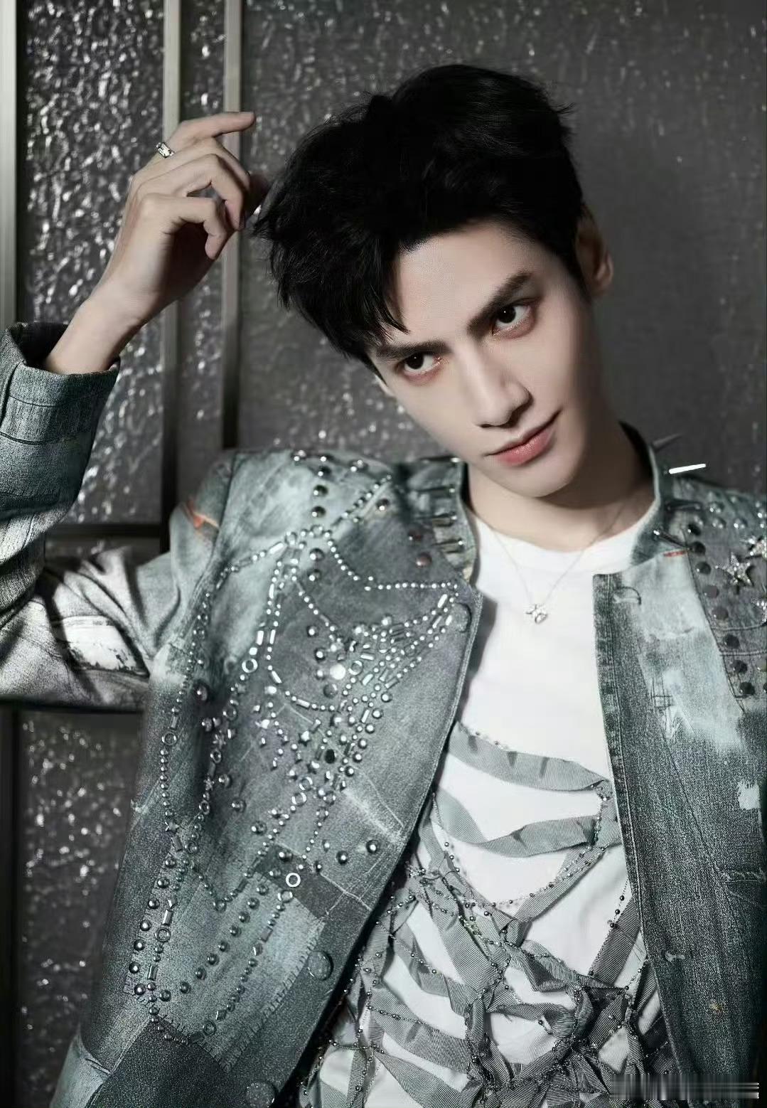 罗云熙江奇霖起外号抽象这一块剥茧 谁能拒绝戏外这么有梗的搭档，罗云熙江奇霖给《剥