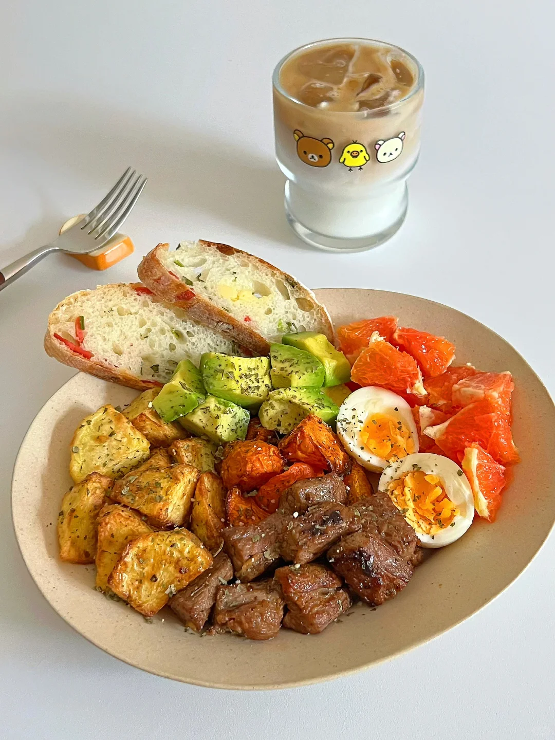 秋日暖食🍊恰巴塔牛油果煎牛肋条🥑