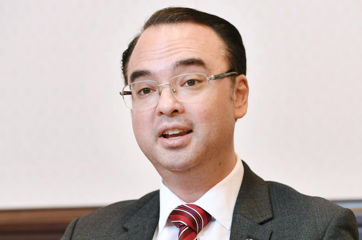 卡耶塔诺硬气了一回！5月25日，菲参议长卡耶塔诺对外声称，只要对方有13人举手或