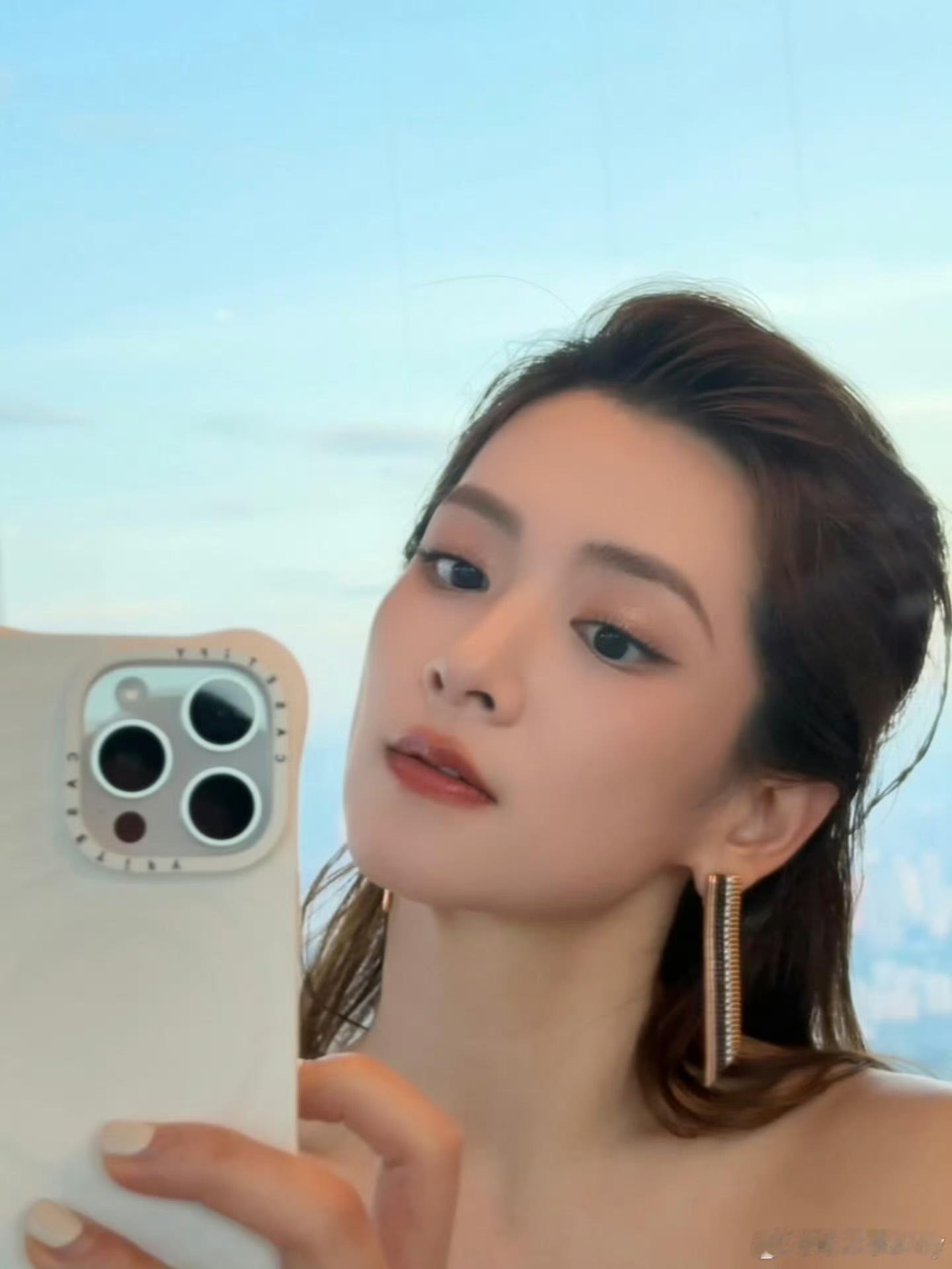 #你会反复爱上的歌# 我会反复爱上的歌手是呀！有才有颜，谁能不爱？！[开学季][