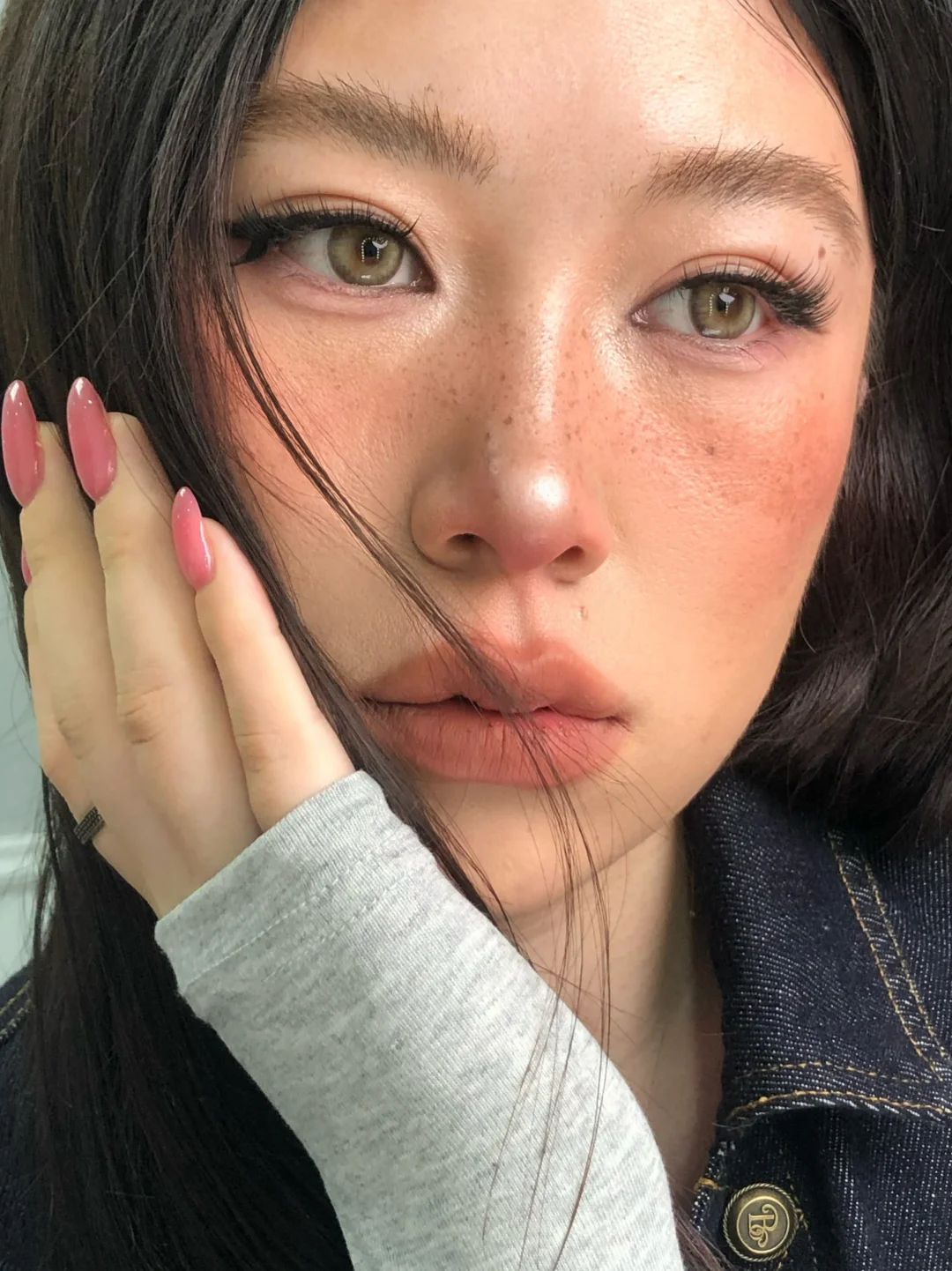 黑皮辣妹