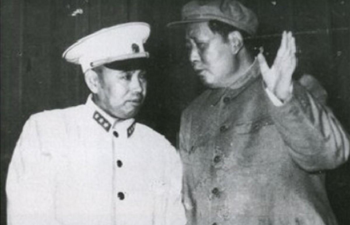 1973年八大军区司令员轮换，许世友不愿调离南京，毛主席高明处理方式令人佩服！