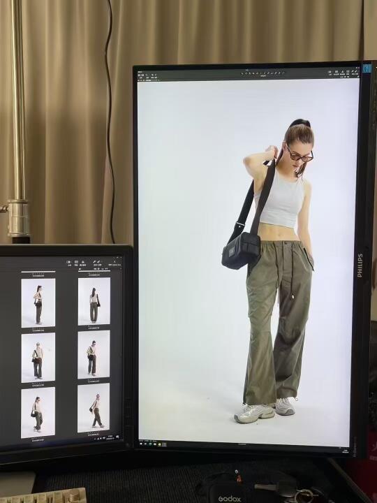 马甲线女模Lina