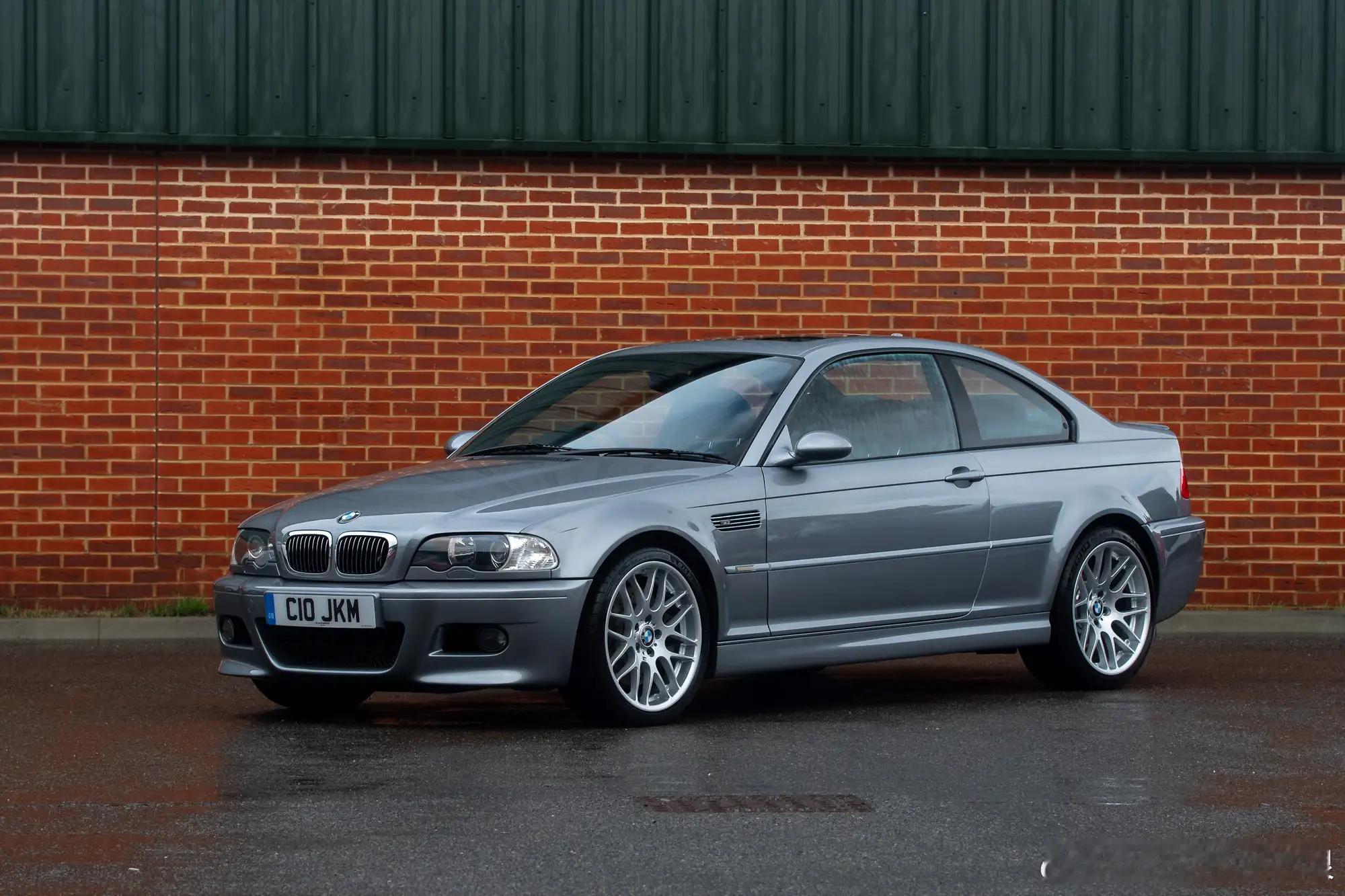 宝马的E46代M3生产周期为2000年9月至2006年8月，在这6年的生产周期中