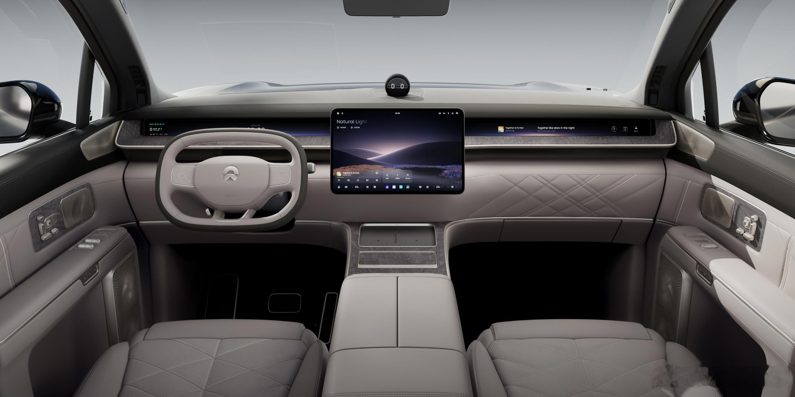 问题来了，是谁在故意拿GX伪装车的内饰图带节奏对比ES9呢？首先我对蔚来这个品牌