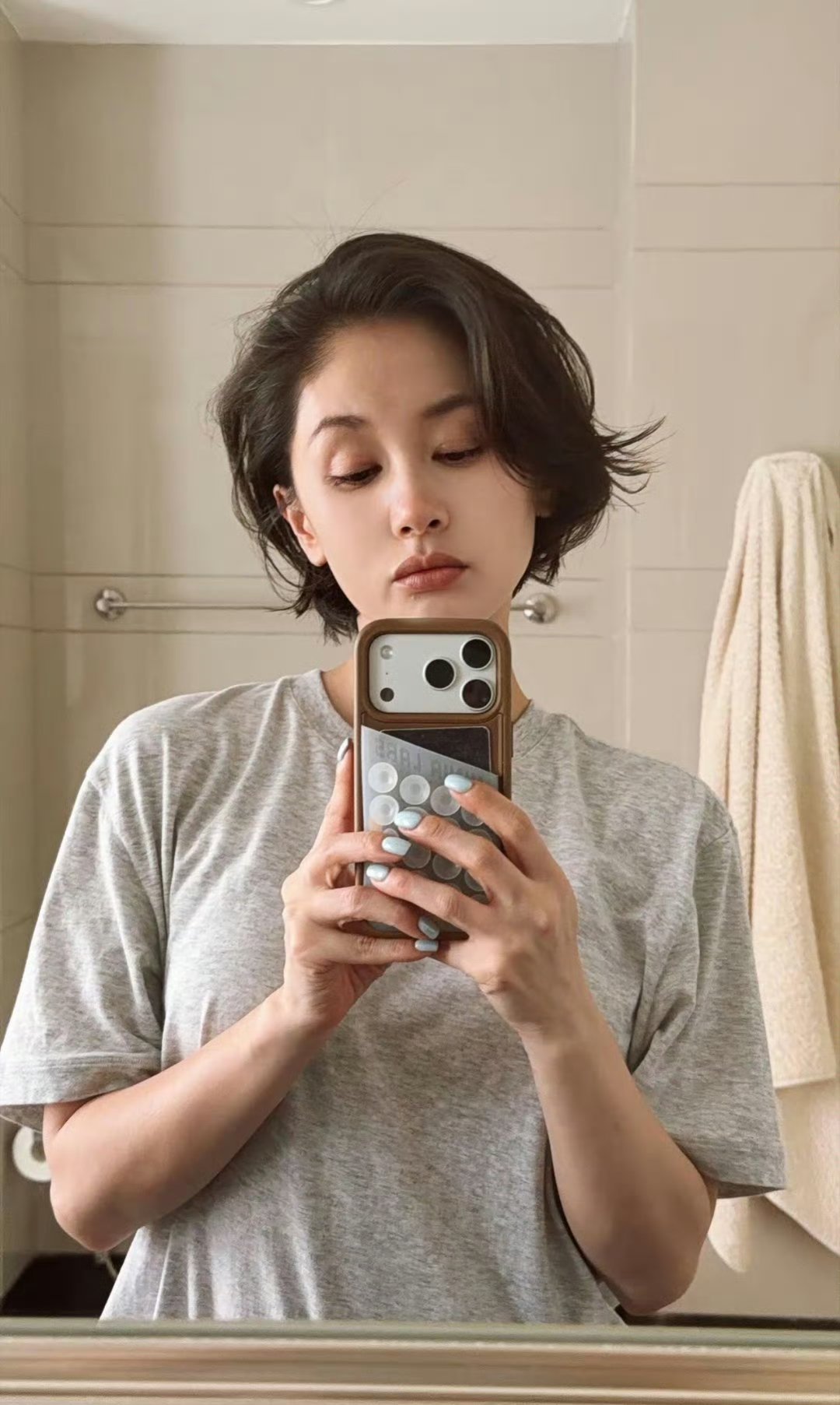 王子文好敢说！不是赶时髦，是我的脸，短发生图状态绝了 ​​​