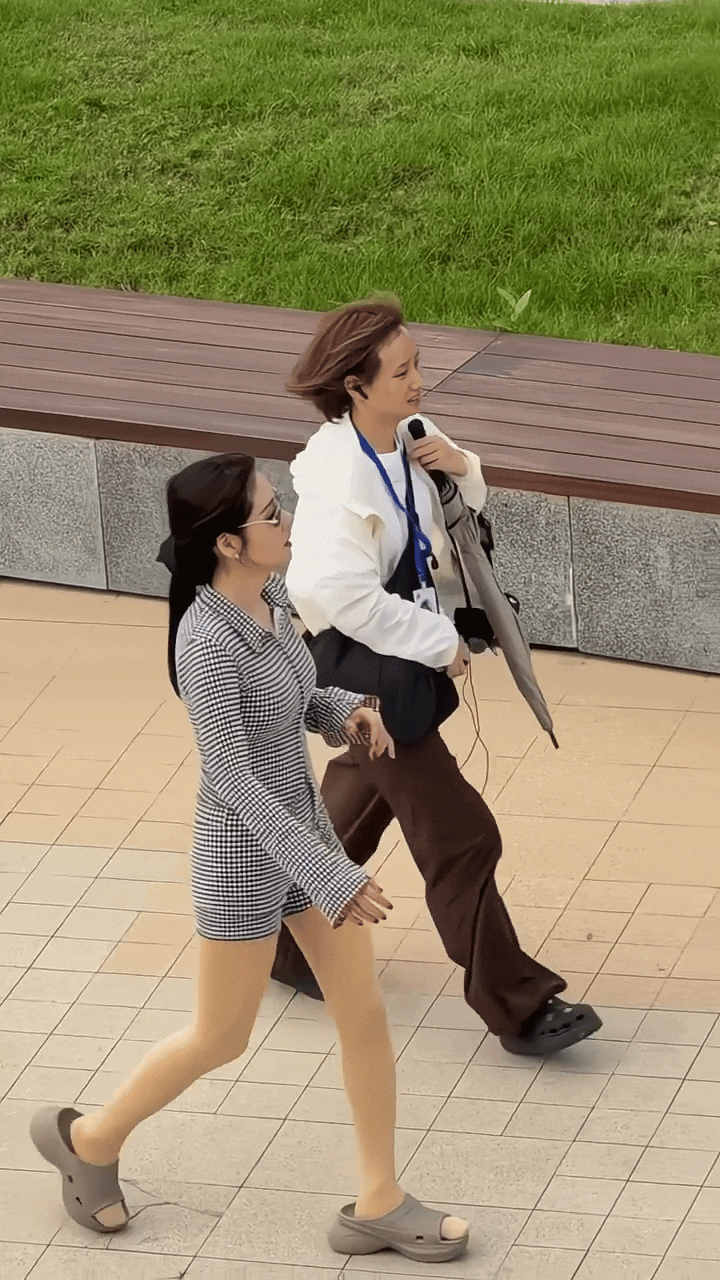 张碧晨这套修身格子套装真的很好看啊！