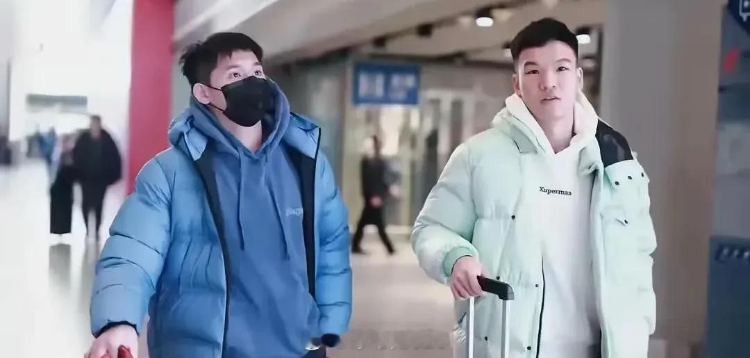 樊振东王楚钦孙颖莎王曼昱齐聚上海 网上都在吵，说这冠军，八成是山东鲁能和山东魏桥