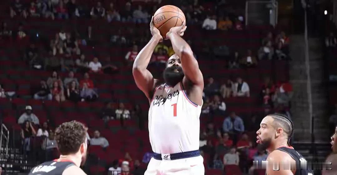 原来哈登这么强，看来以前是我有眼不识泰山了。
11月16日，北京时间11月16日