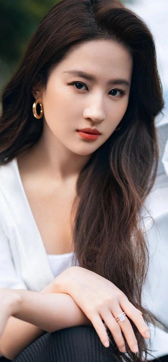 刘亦菲好优越的骨相刘亦菲的骨相堪称内娱教科书级别，妥妥的骨相美人天花板，更是老天