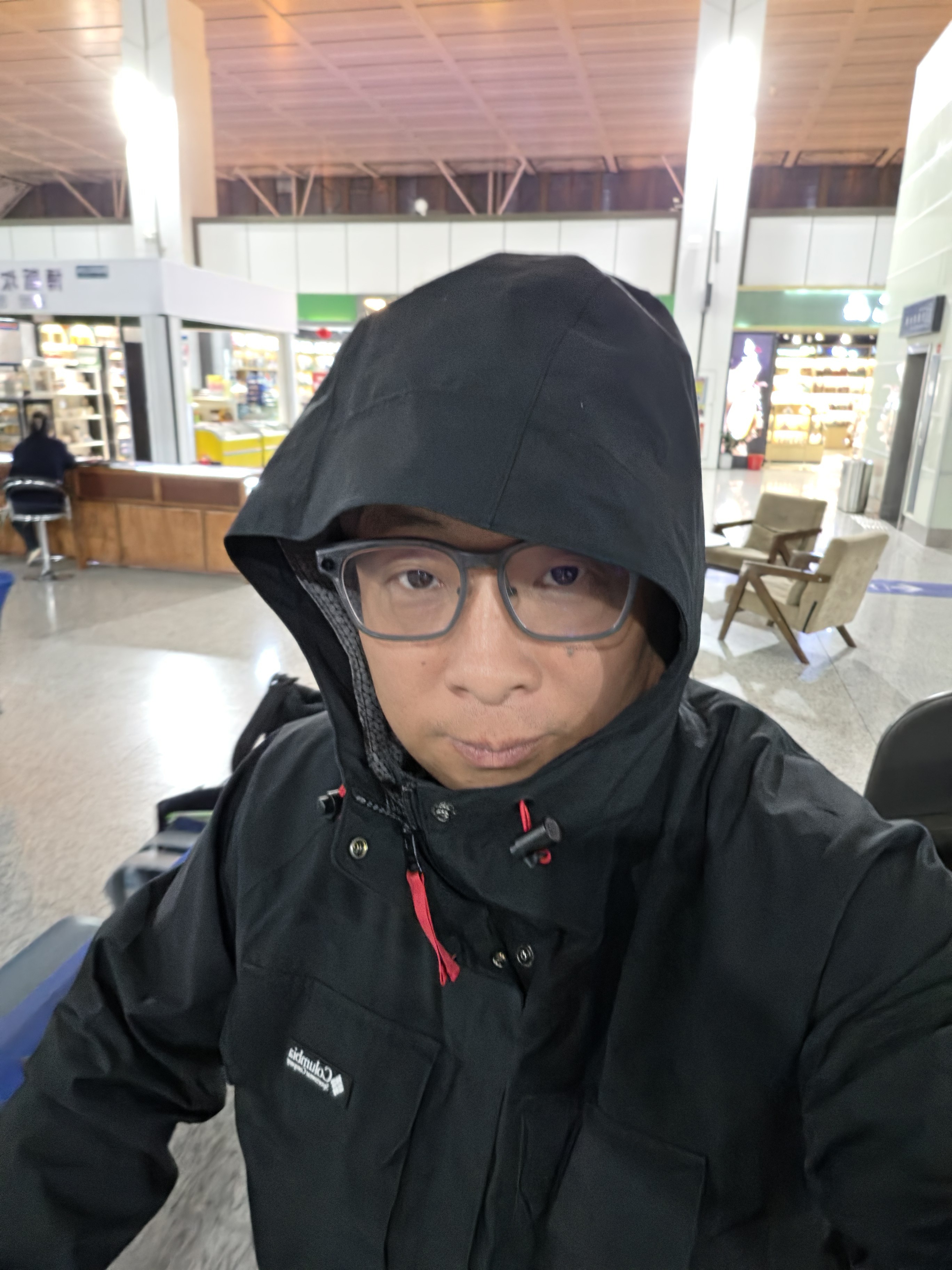 落地和田，是很牛的新款猛士m817 来接的我，但是还要再乘车4个小时到达新疆民丰