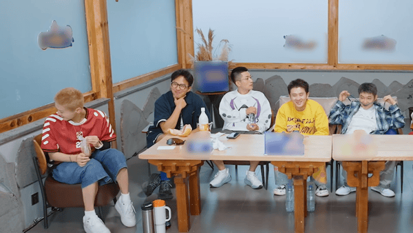 邓超鹿晗死嘴快憋啊 哈哈哈哈哈 五哈 人参精游戏名场面笑疯！邓超亲手淘汰队友鹿晗
