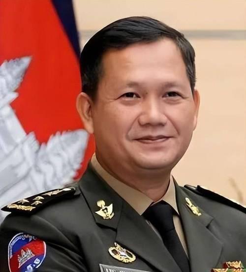 泰国部队向柬埔寨发起军事打击已经好几天了，柬埔寨总理洪马内说，不知怎么搞滴，泰国