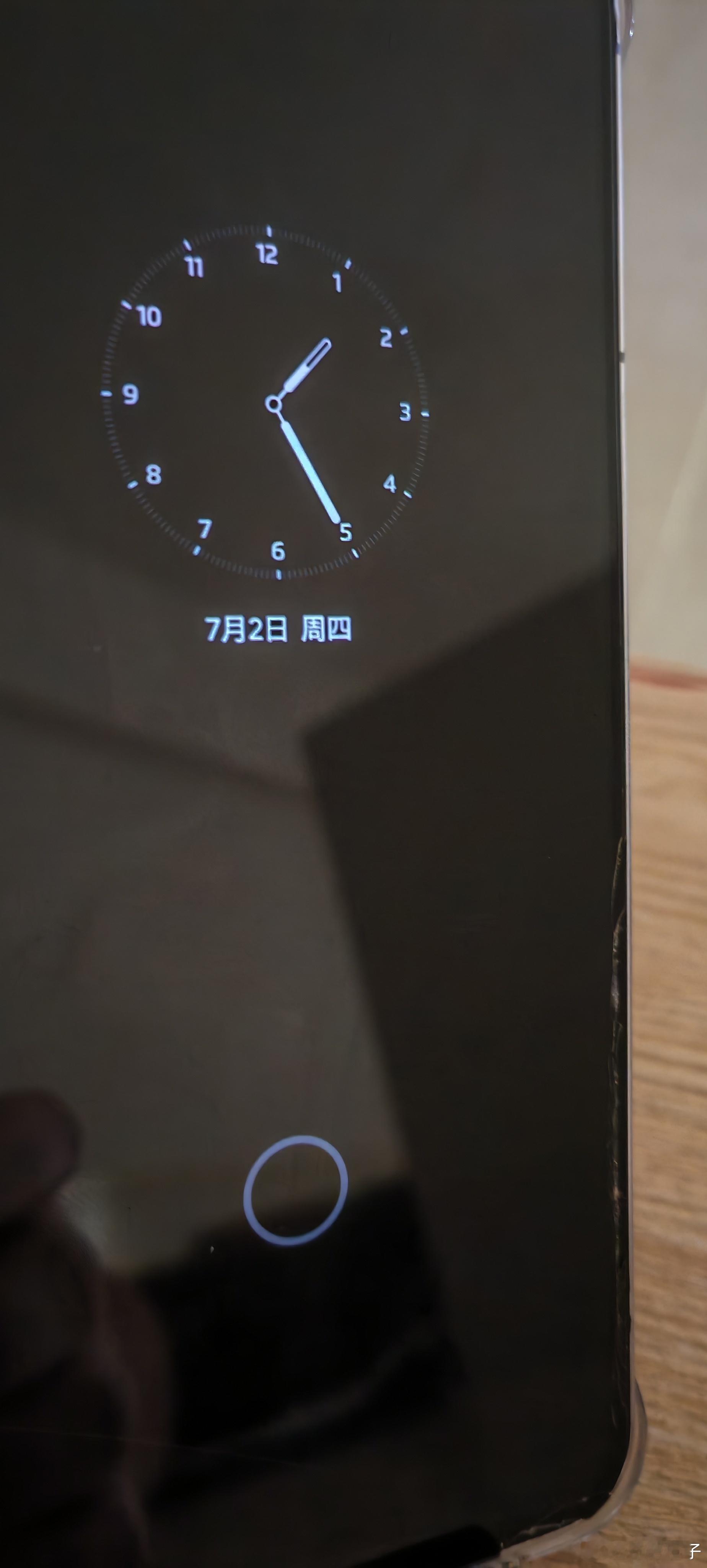 一看时间都下午1:30了，早餐也没吃，中餐也没吃，好像都不饿。还是直接等吃晚餐吧