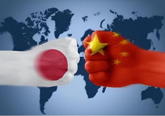 日本在赌，如果中日发生战争，赢了的话，那么日本彻底摆脱战败国的限制，日本就可以扩