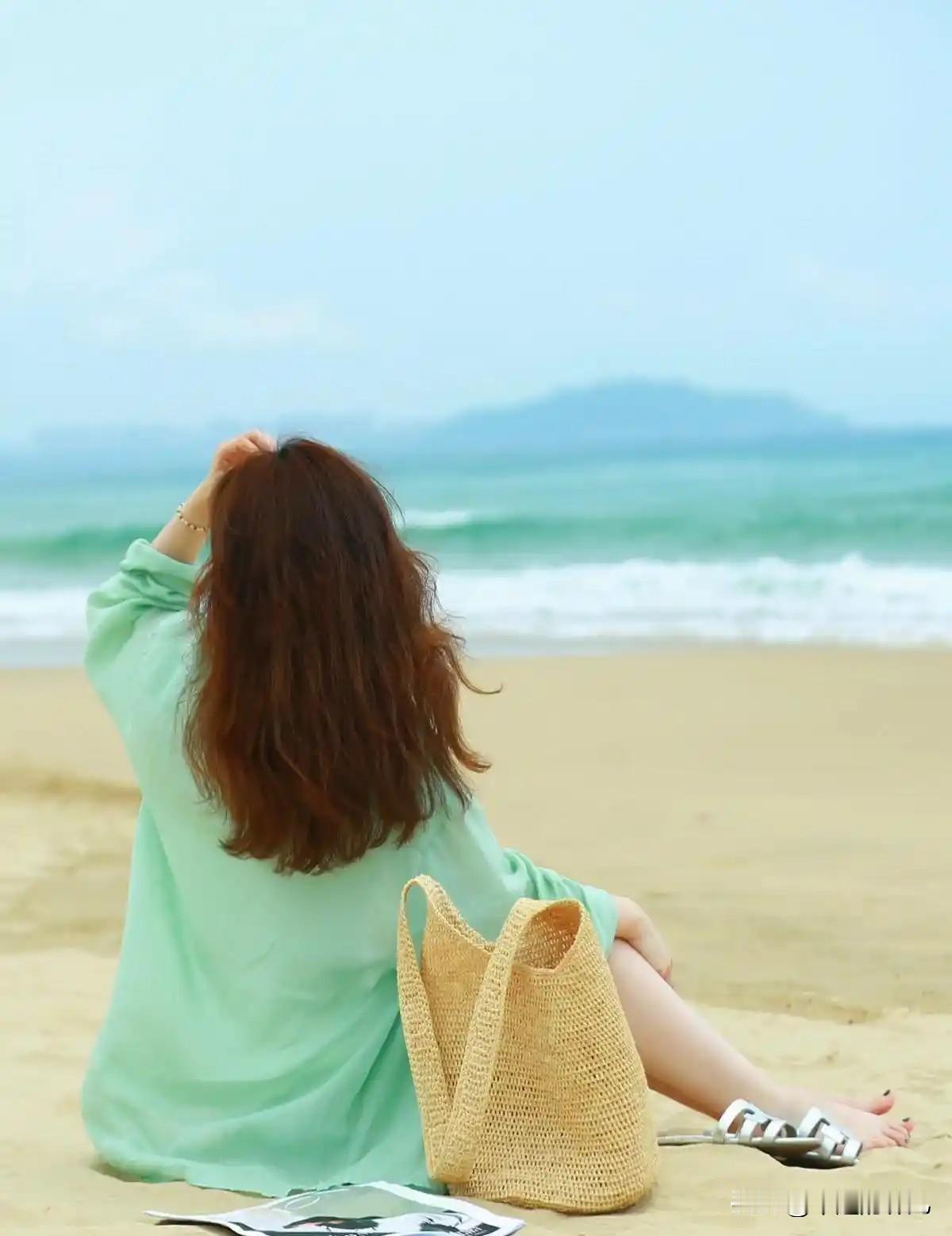 不能看短剧了，
一天天沉浸在傻白甜的世界里，
感觉自己是那个等周晟安出现的人，
