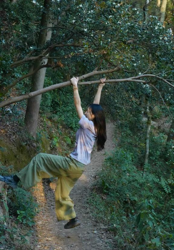 🚩 解锁岳麓山新玩法：「鲲鹏展翅」
周末的岳麓山，人声鼎沸
主流步道摩肩接踵