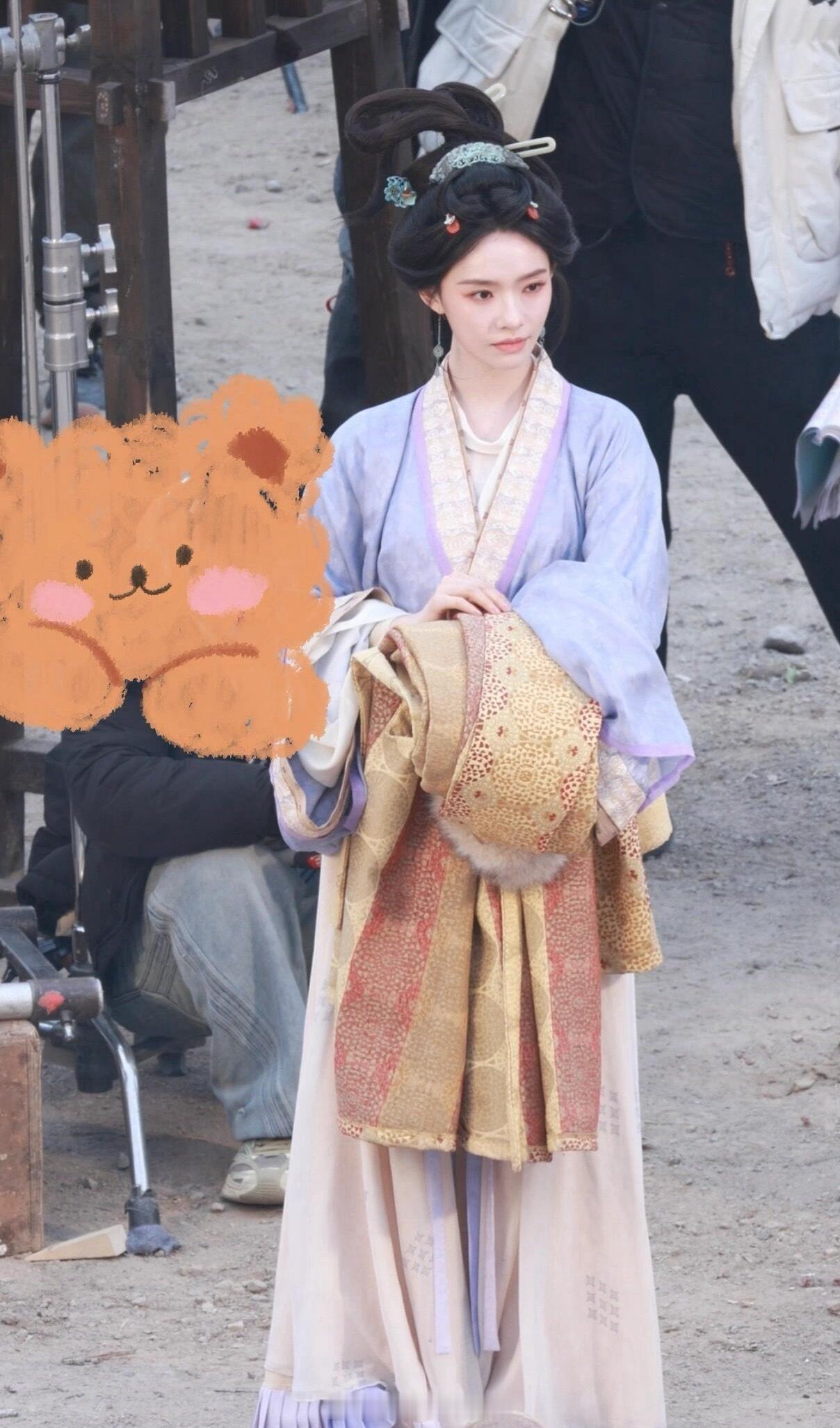 横店在拍古偶女主路透：卢昱晓、虞书欣、孟子义、田曦薇、林允 