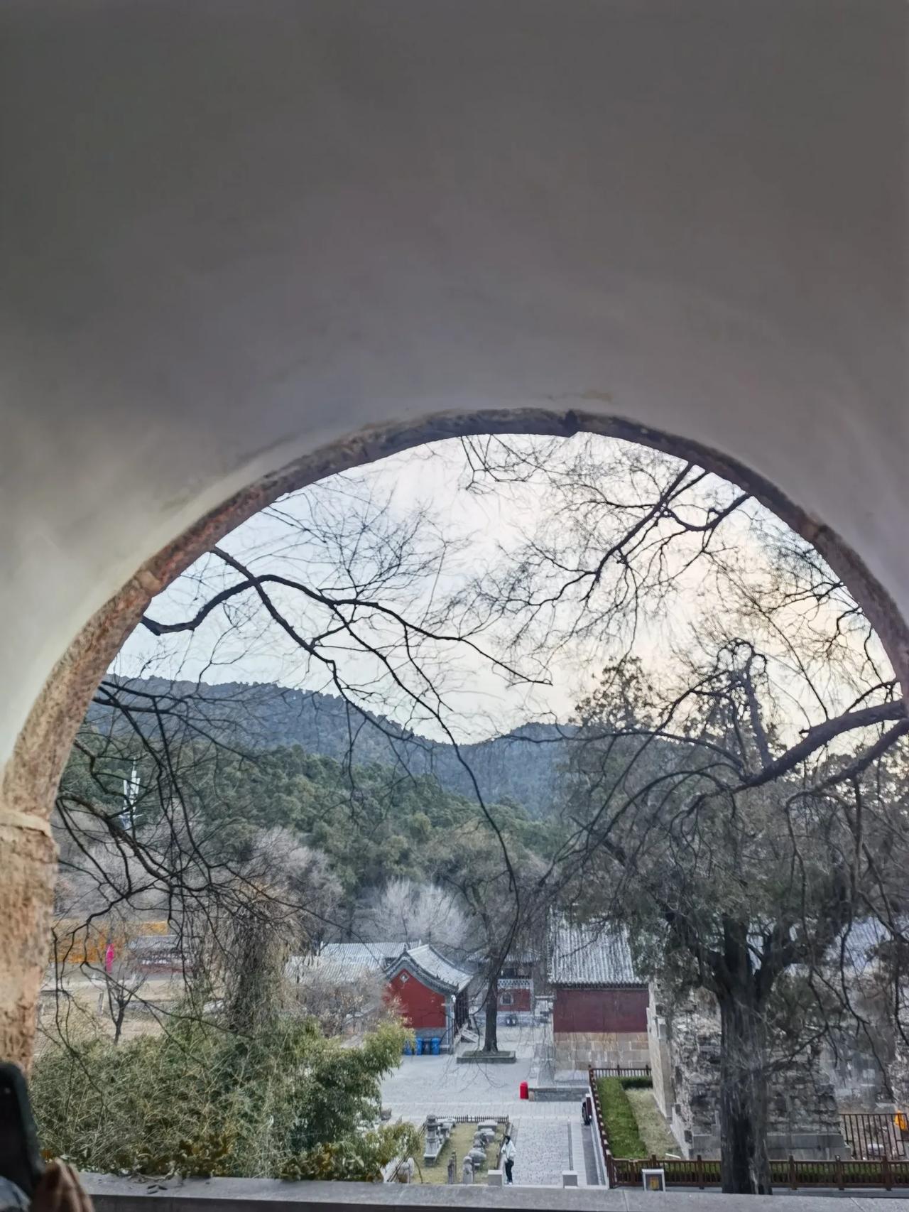 分享一张你最近随手拍的照片吧灵岩寺