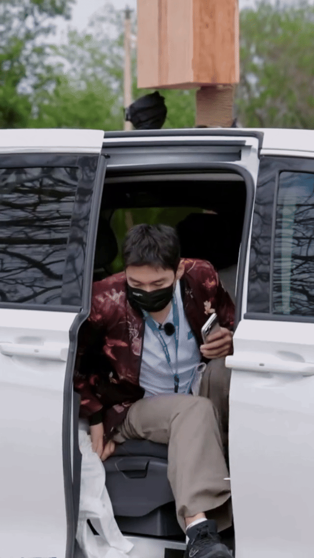 王传君王传君你不演坏人谁演坏人王传君你不演反派谁演反派王传君和武大靖这段也太好笑