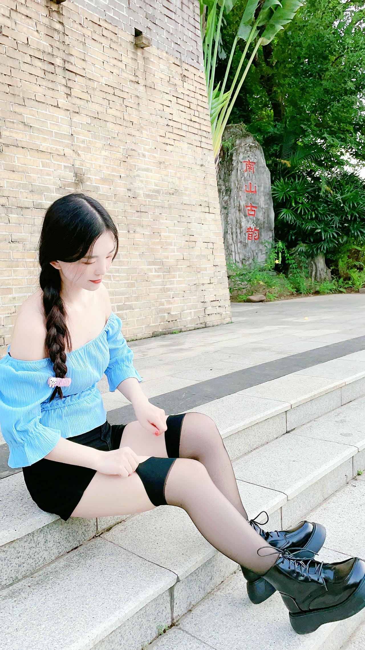 会有突如其来的惊喜，始料不及的运气！丝袜 黑丝 过膝袜 长筒袜