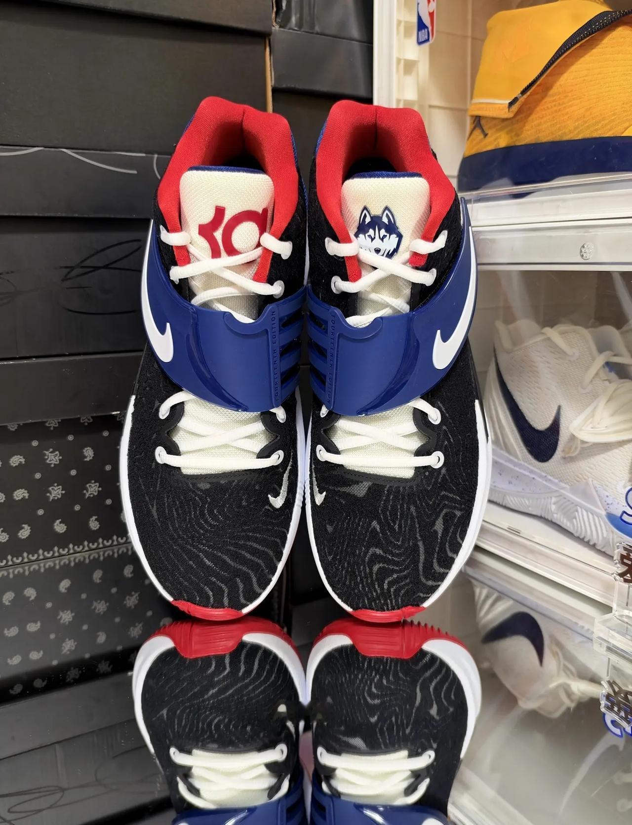 Kd14 康涅狄格 哈士奇客场色。第三个配色的康涅狄格哈士奇Kd14，哪个最好看