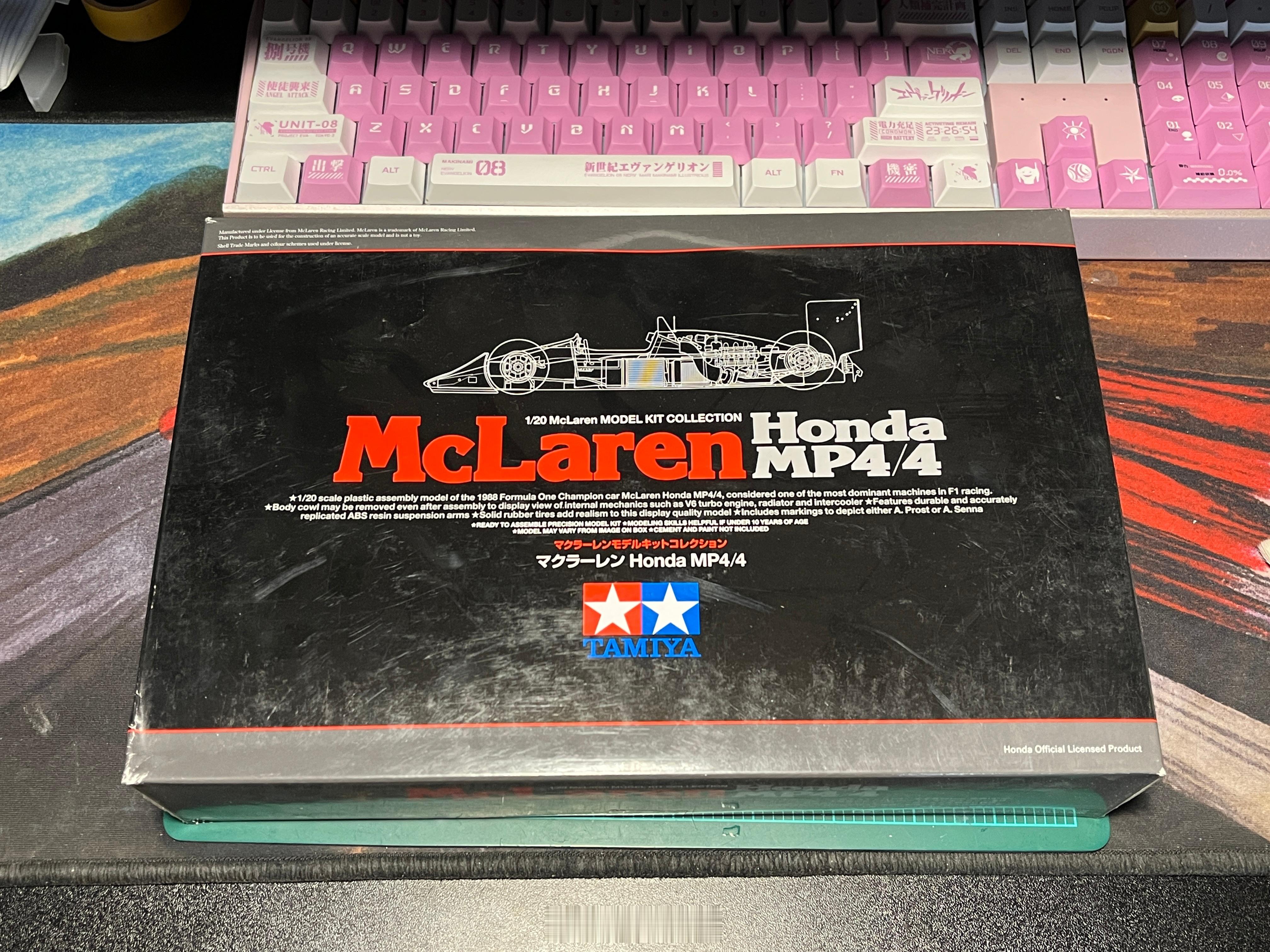 #塞纳逝世三十年#这个值得纪念的日子，适合开一盒当年塞纳的冠军车迈凯伦MP4/4