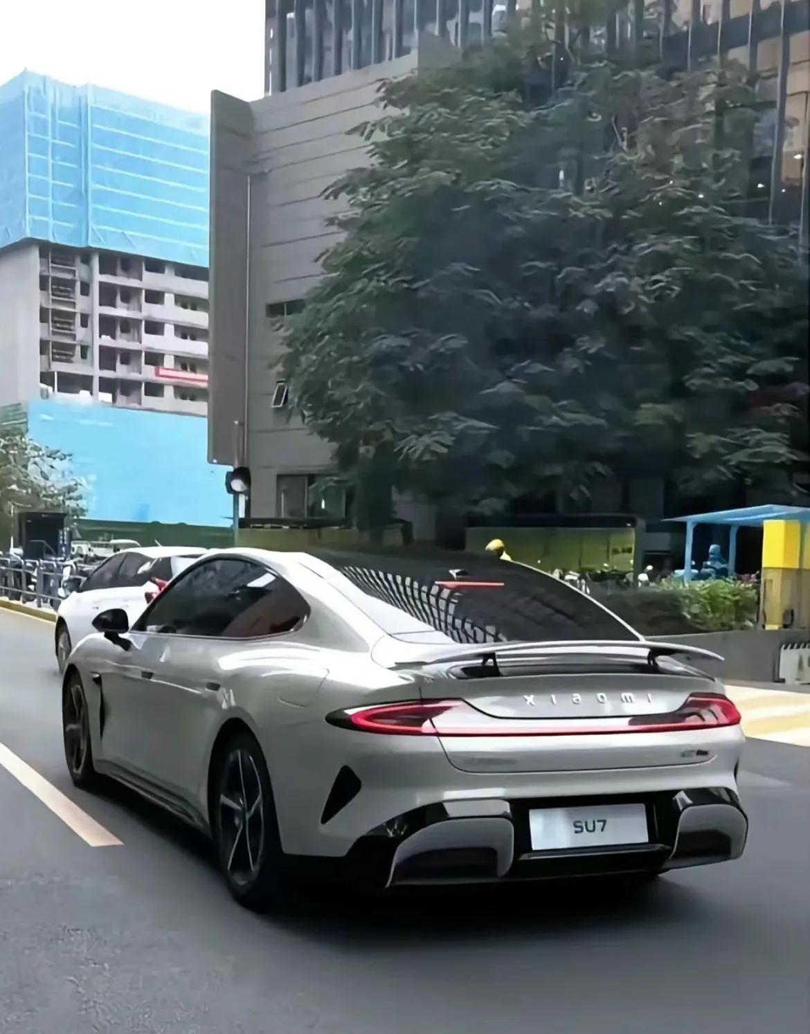 如果，我是说如果小米SU7定价20万，在同价位下特斯拉Model 3、极氪007