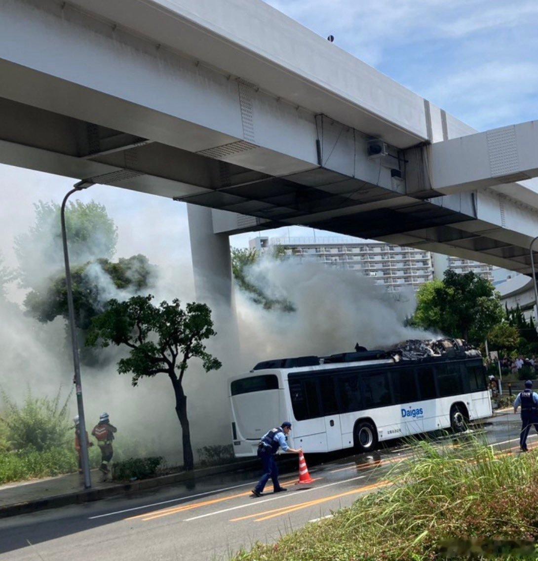 大阪·南港五十铃纯电巴士自燃，日本首个纯电巴士自燃是本土品牌7月31日正午，一辆