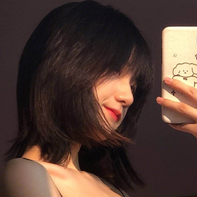 少花点时间去取悦别人，多花点时间来经营自己。  