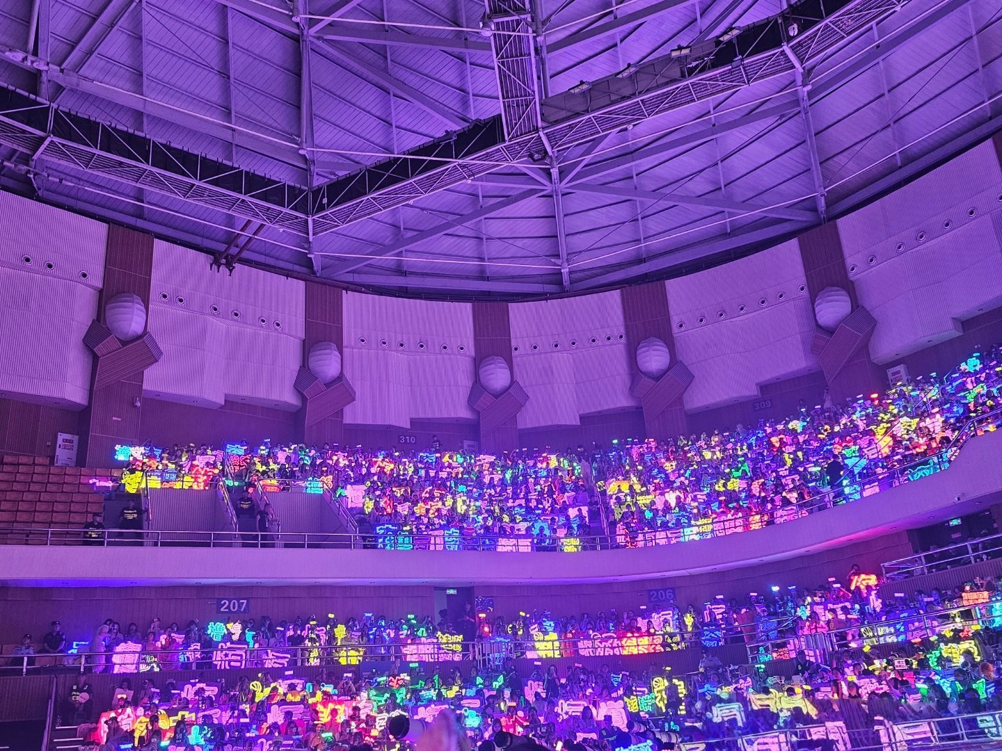 【投稿〡陈奕恒】陈奕恒紫海 紫爆渝北💜💜💜 ​​​