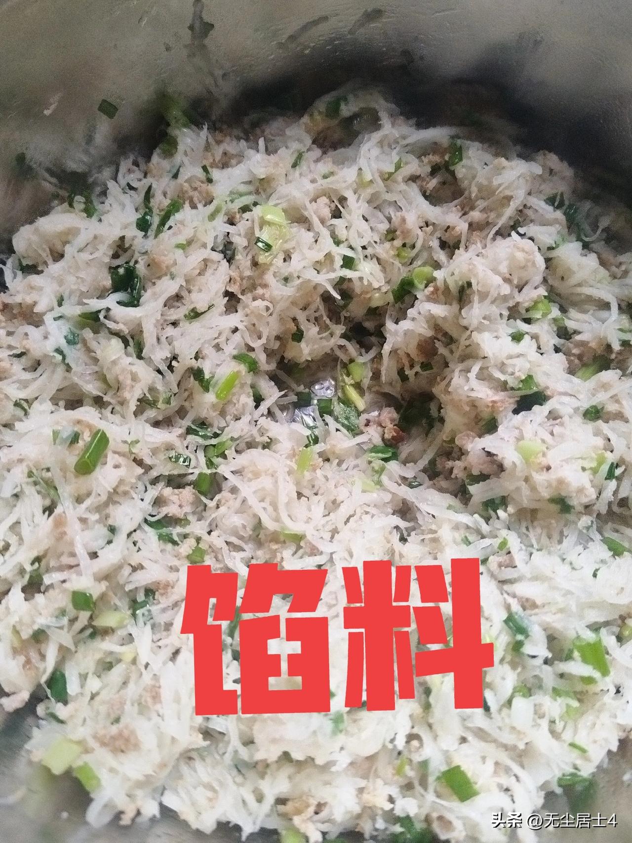 黄山的特色煎饼——徽州挞馃。
             作为徽菜的发源地，黄山市