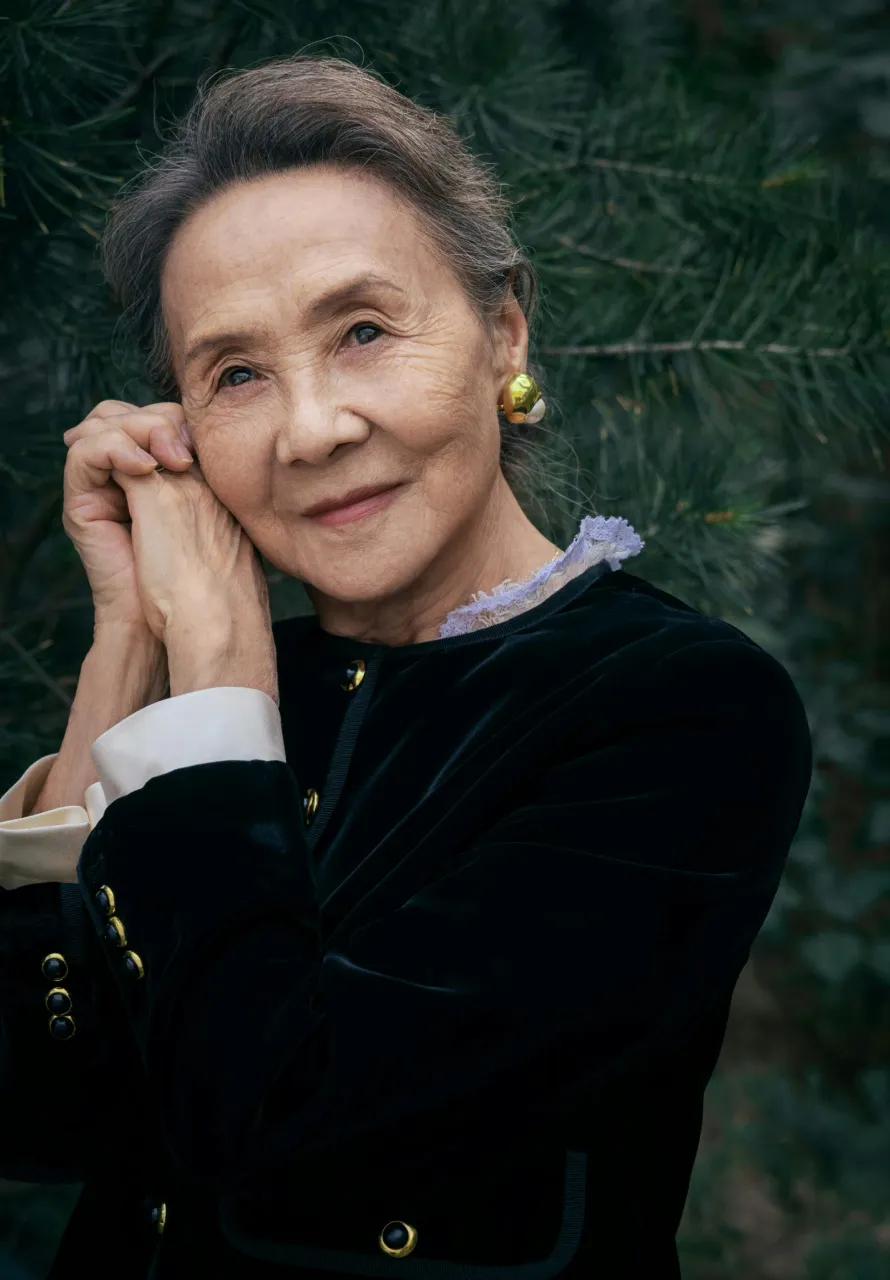 演员，杨紫说，（吴彦姝）奶奶很可爱，我们在拍《承欢记》时，奶奶每天到现场心态很像