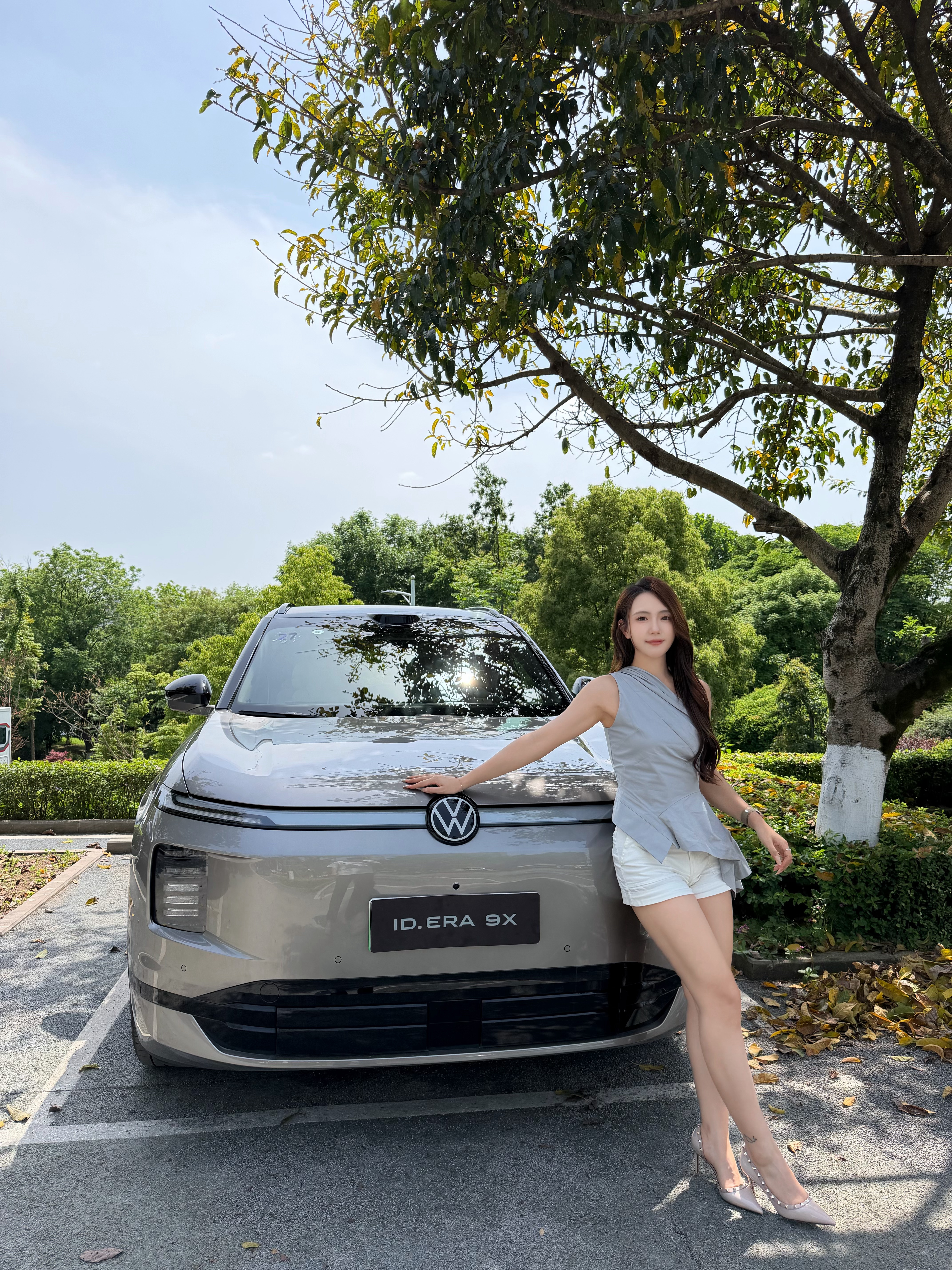 今天拍 大众9x 过两天上视频记得看哦～拍完赶飞机去北京车展啦！！！我与汽车的日