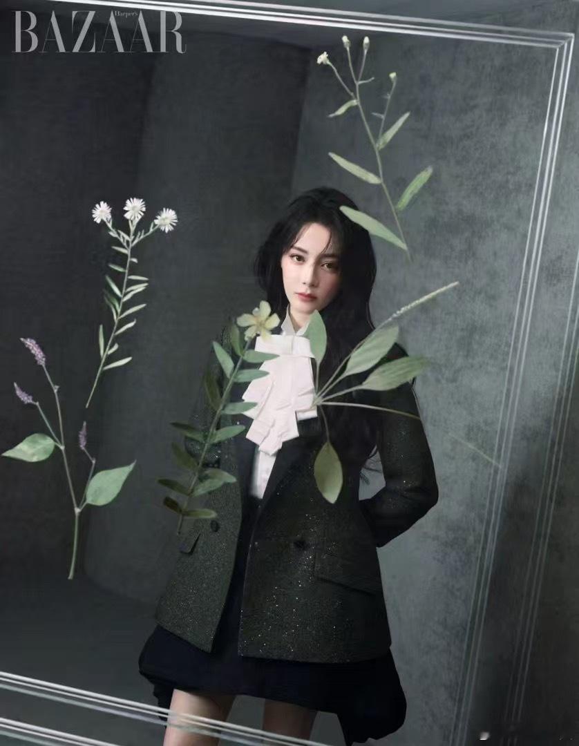 迪丽热巴时尚芭莎开年刊 太美了巴迪丽热巴