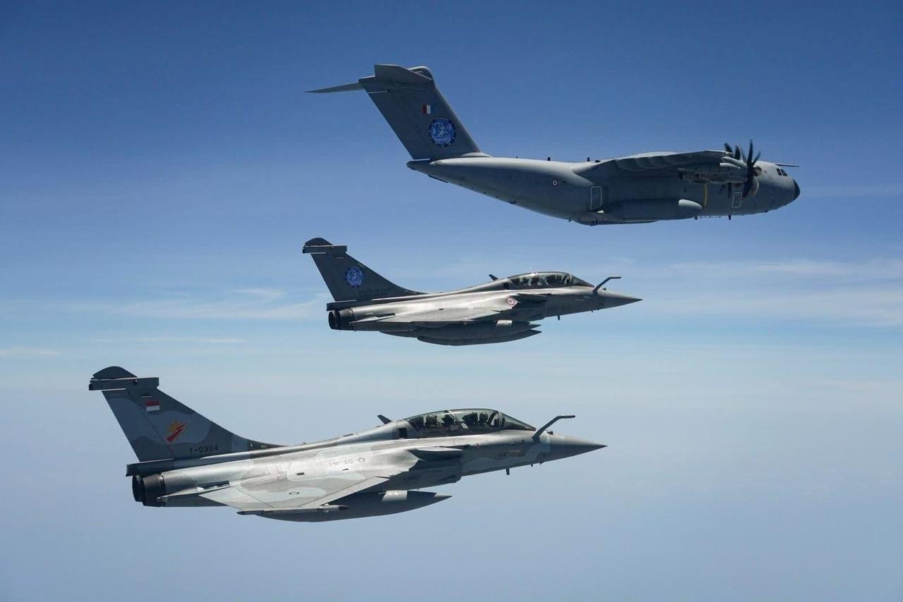 法国和印尼空军战机，在“飞马26”远距离空中力量投送联演中同框，都是“阵风”卖的