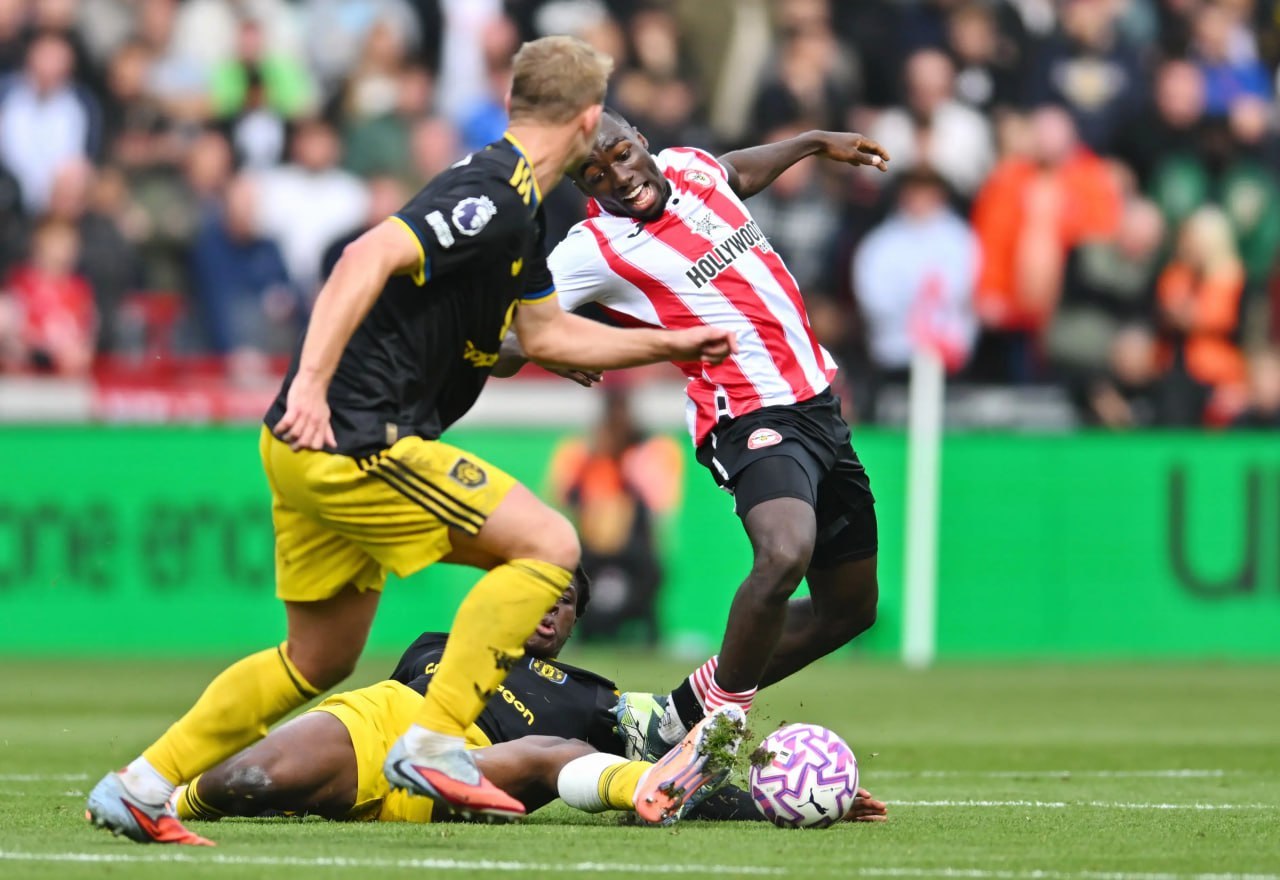 今日继续朝着好的方向出发！作品：拉齐奥vs萨索洛    拉齐奥攻防表现不佳，萨索