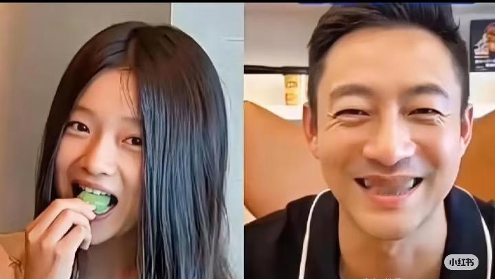 别不信原生颜值有多能打 发现没？ 小玥儿最近露面，五官舒展脸型完美，眼睛清纯得像