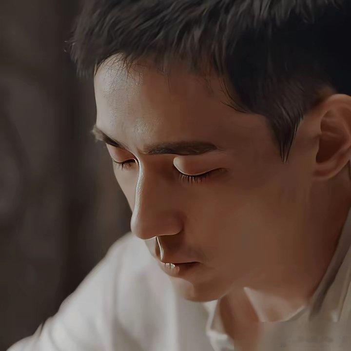 朱一龙又一部新片，《空枪》。导演是韩延。投资多少？一个亿。一部电影，成本一个亿。