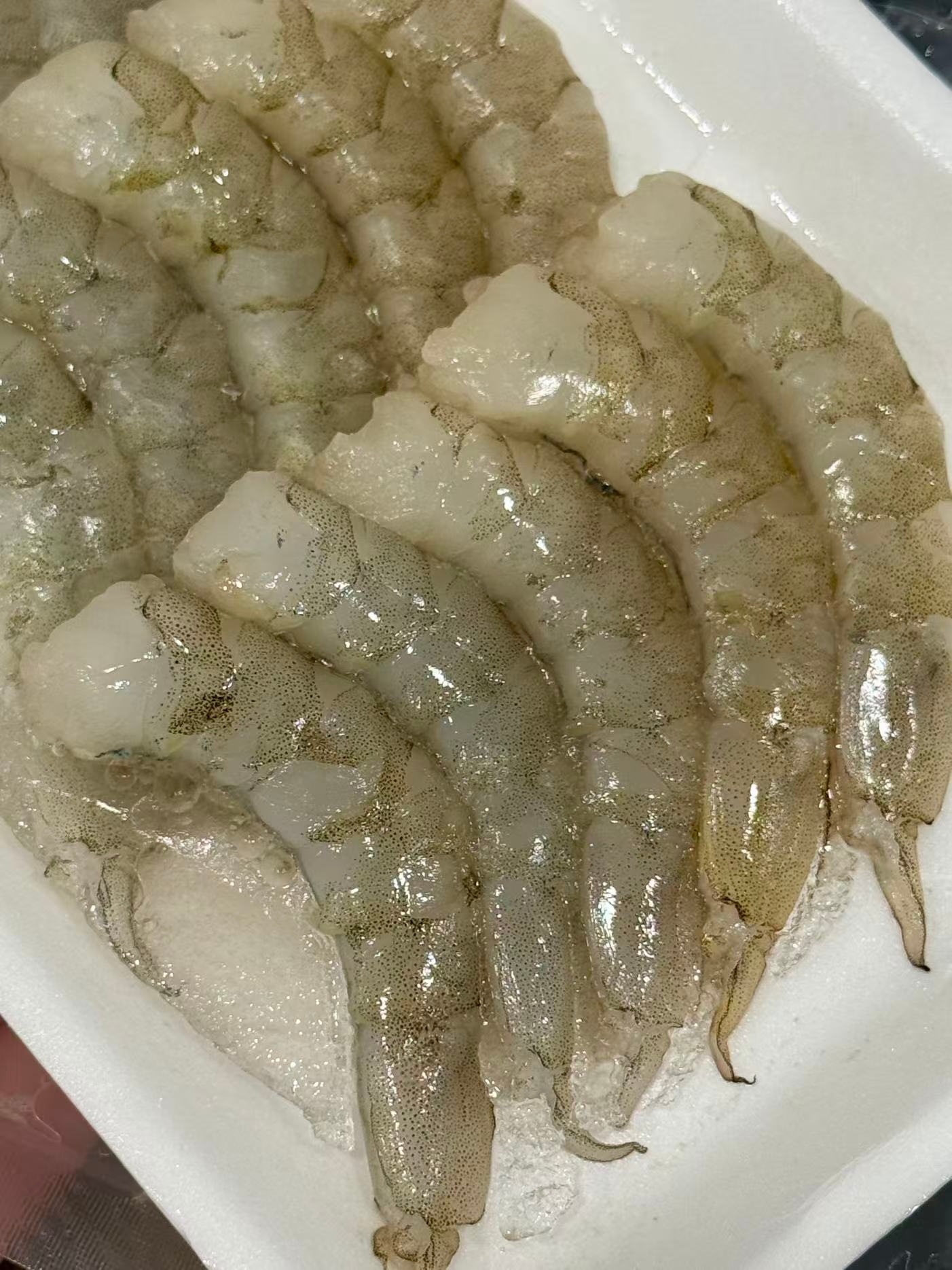 今天成都的风大到刮翻伞！放纵的时候抱着苹果醋猛喝，早上再来杯黑茶，当做补救。今天